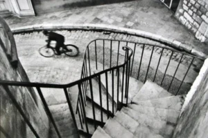 Henri Cartier-Bresson - Photo du cycliste à Hyères (1932)